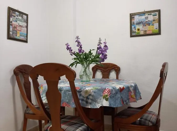 Manuel Galian 52 * Torrevieja