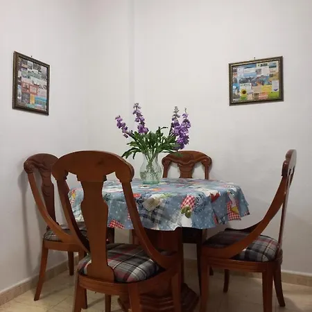 Manuel Galian 52 * Torrevieja