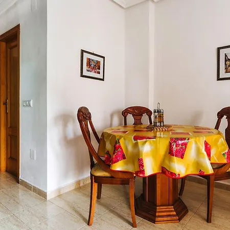 Manuel Galian 52 Apartment